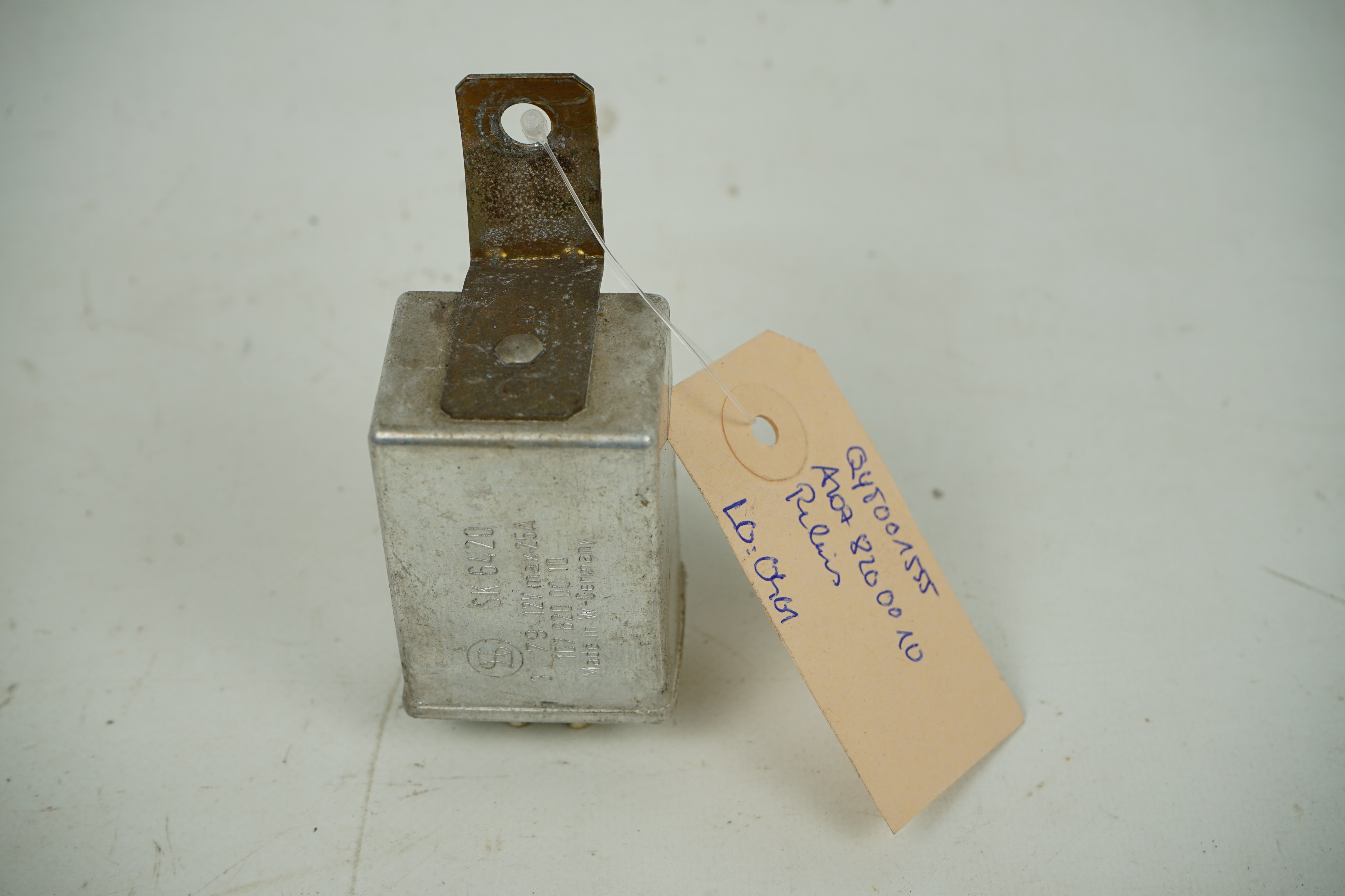 Relais Heckscheibenheizung Mercedes-Benz W100 W108 W109 W114 W115 W116 R107 W123 W126 W140 W463 Heizbare Heckscheibe A1078200010 A1078200110 A1268203110