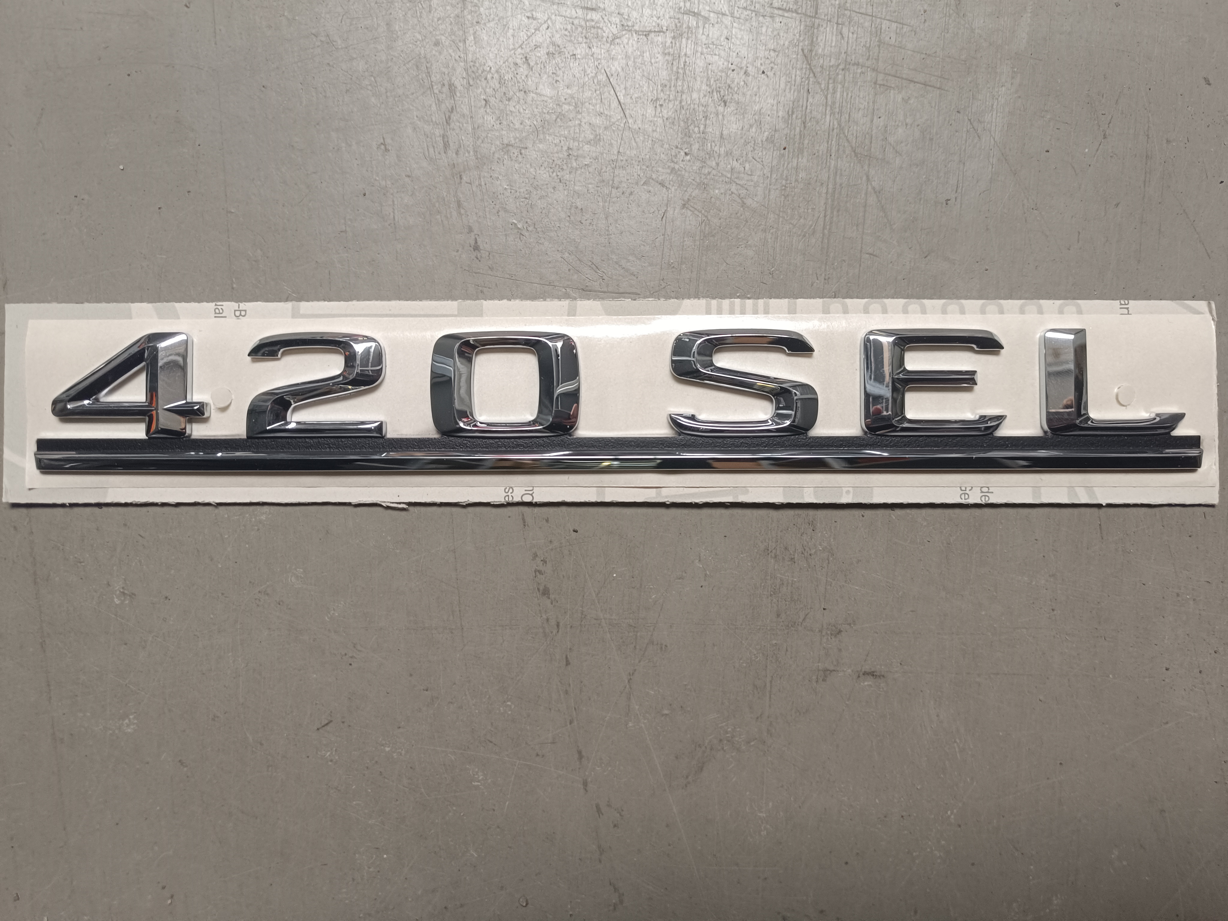 Firmenzeichen "420SEL" Mercedes-Benz W126 BM126.035 420SEL S-Klasse Limousine Emblem Schriftzug Heckdeckel A1268172015