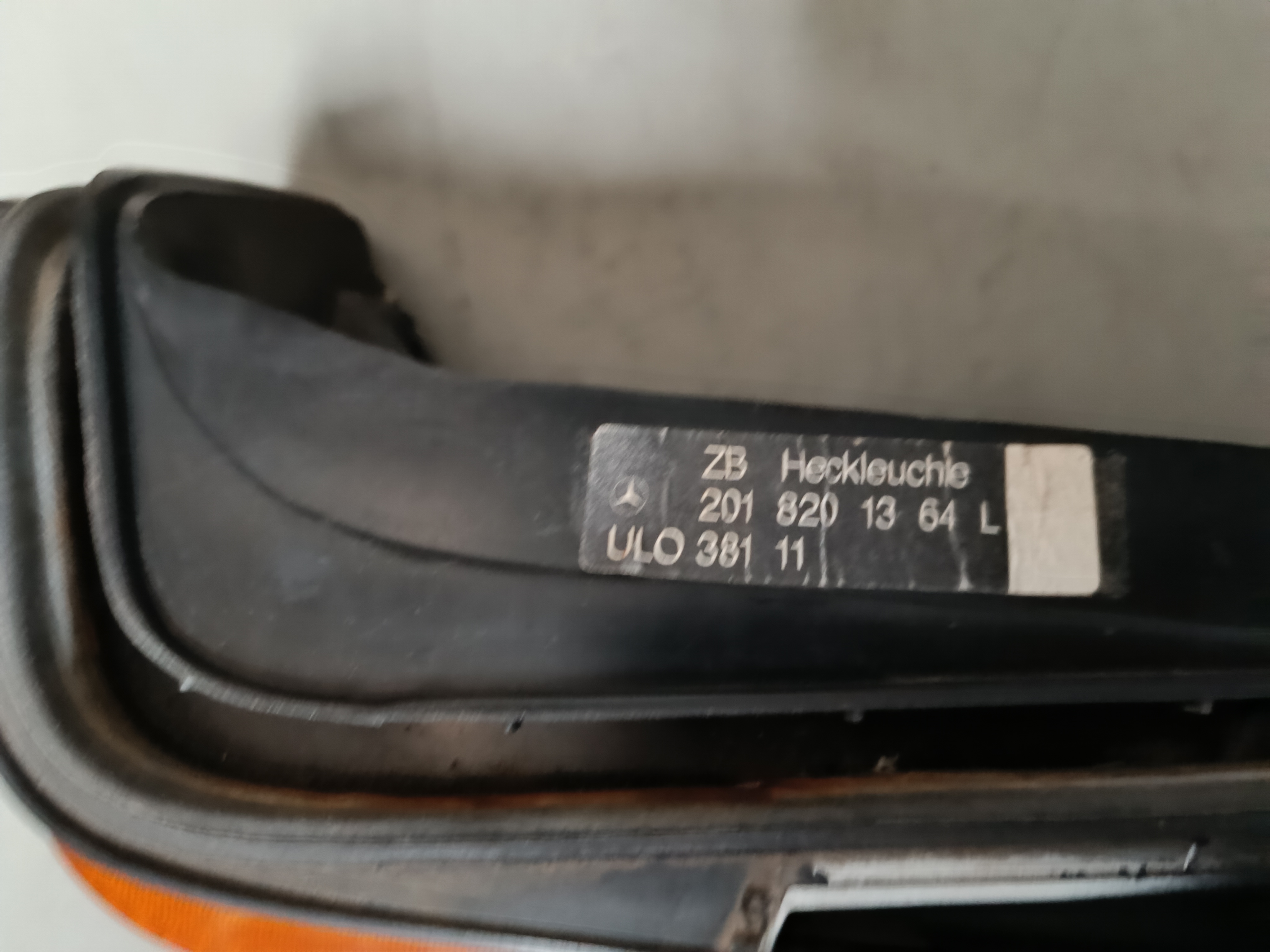 Rückleuchte links Mercedes-Benz W201 190 E 190D Limousine Heckleuchte Schlussleuchte hinten links A2018201564 A2018201364 ULO 38111