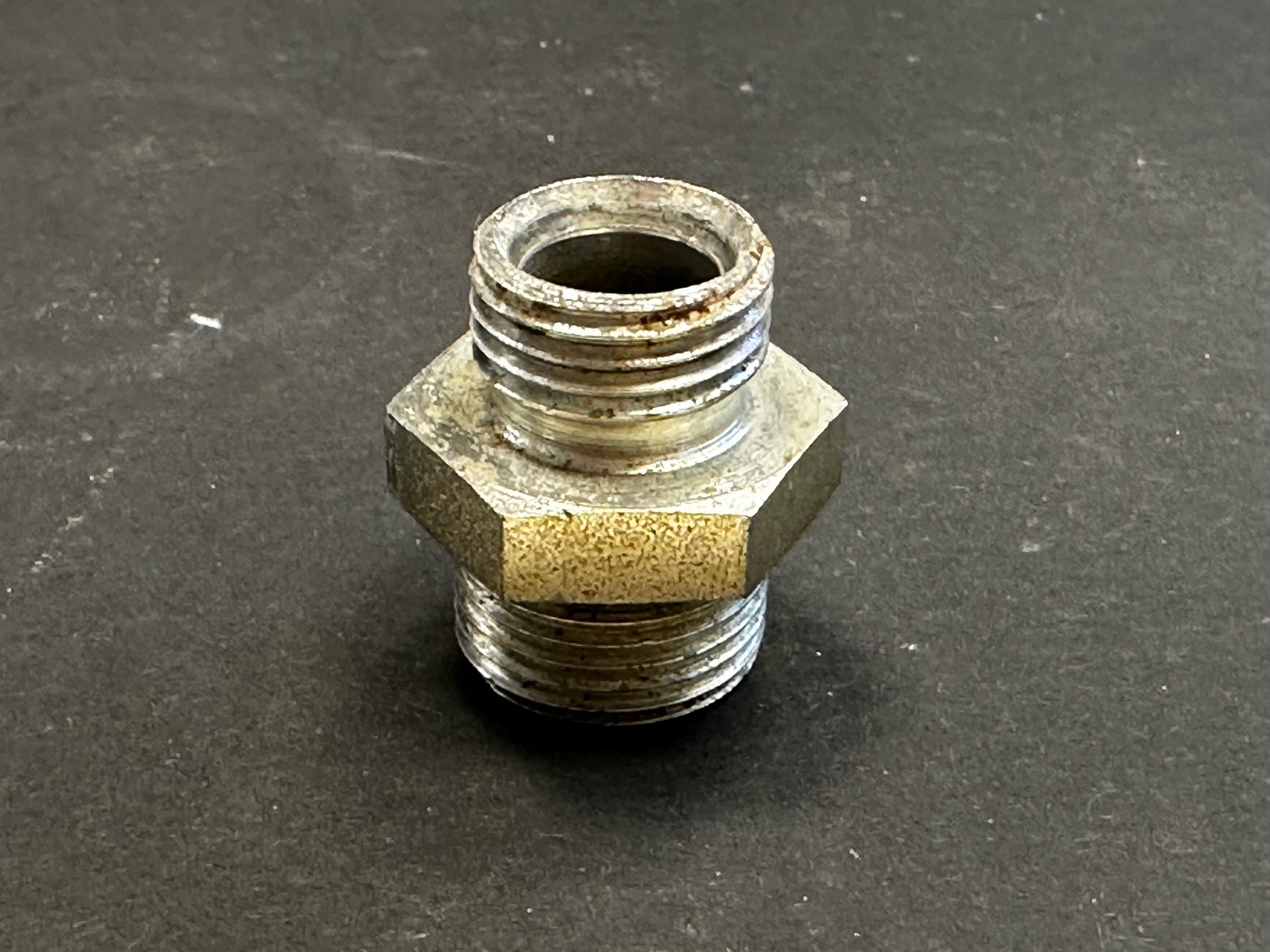 Ventil Mercedes-Benz W100 W108 W109 W111 W112 W113 Kraftstoffanlage A0000910710