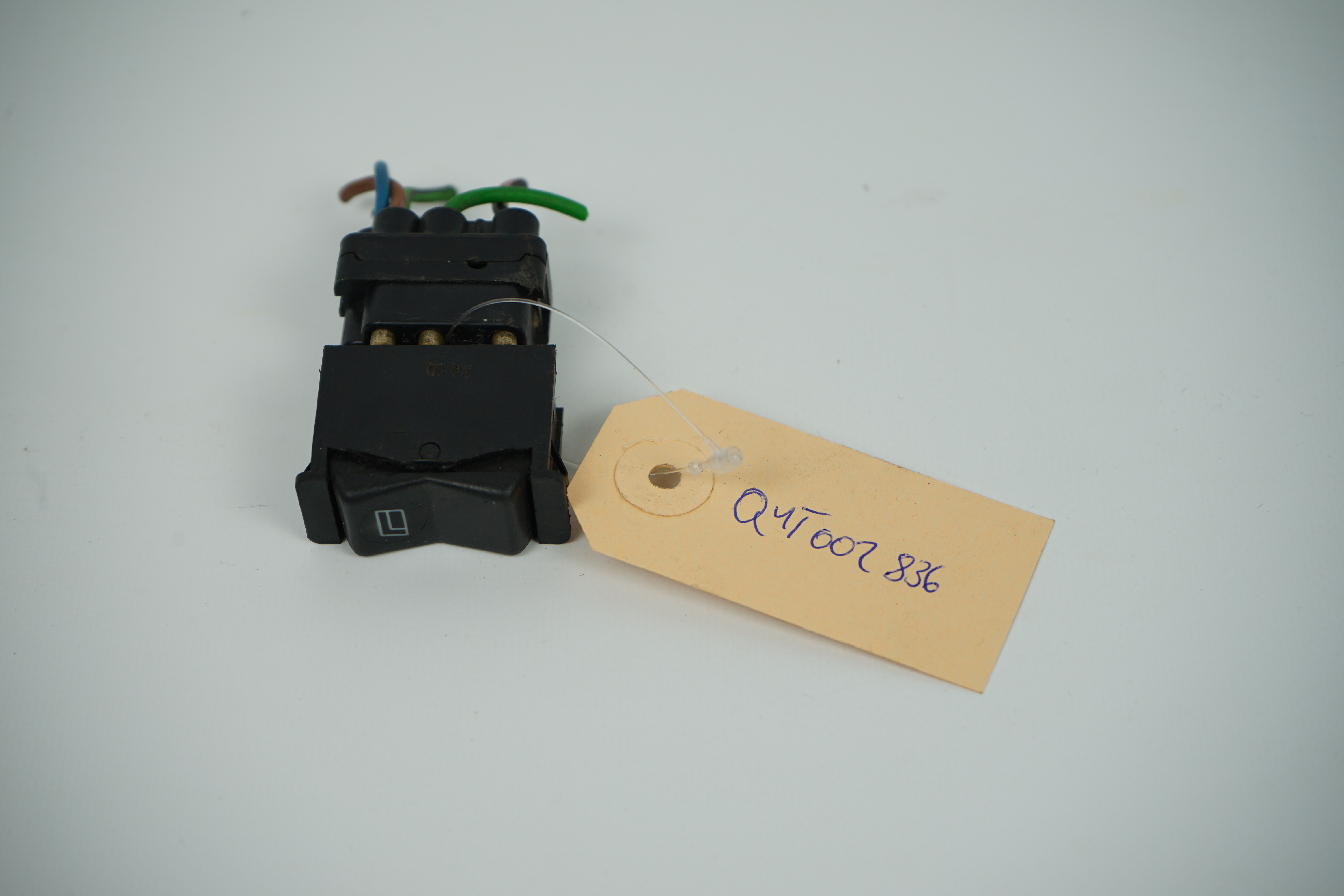 Schalter Fensterheber A0008208410