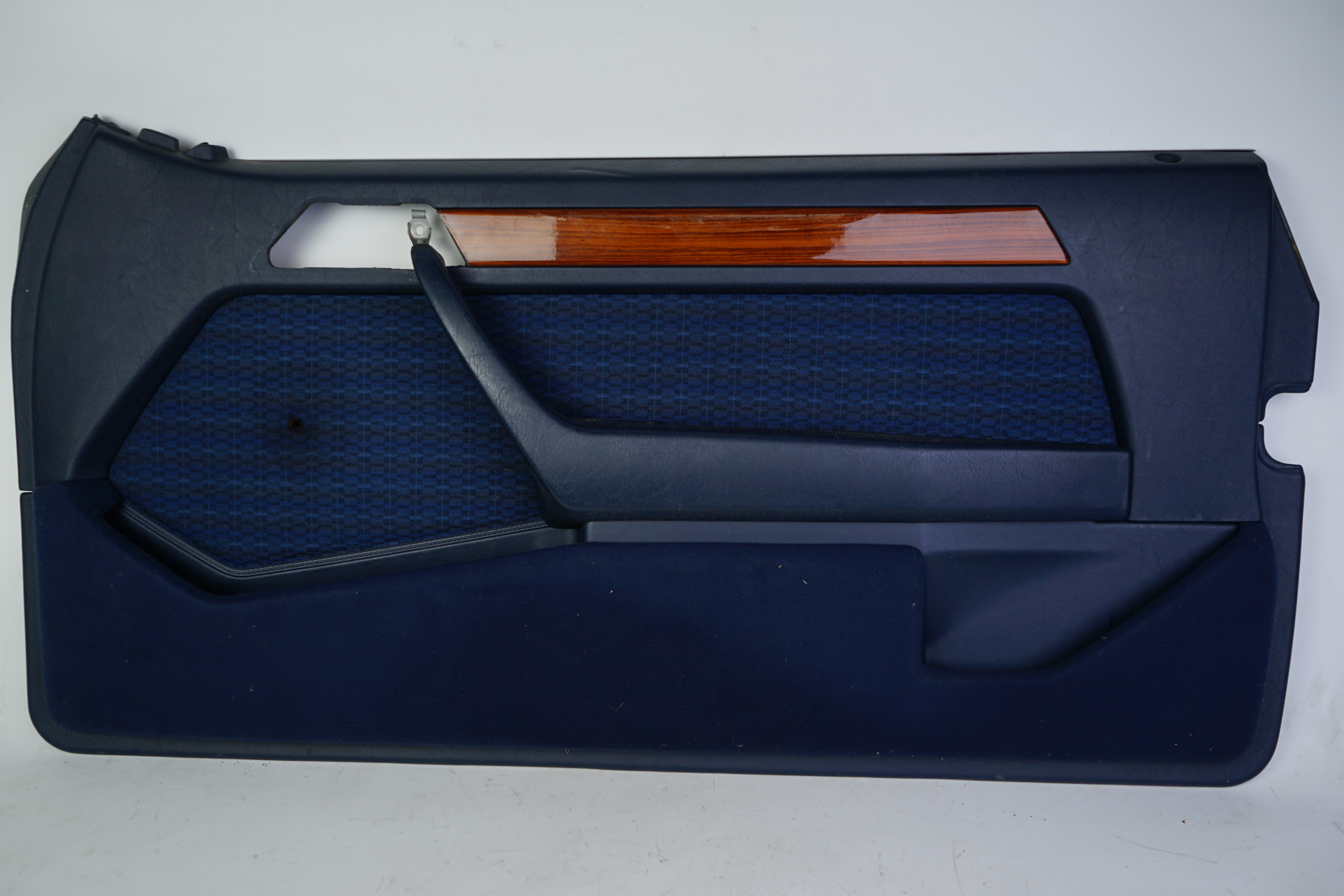 Türverkleidung vorn rechts Stoff blau Mercedes-Benz C124 230CE-300CE 24V E-Klasse Coupé für Fzg.e mit mech. Fensterheber Beifahrertür A1247202674 5086/ A1247206671 5B03/ A1247203472 5A92