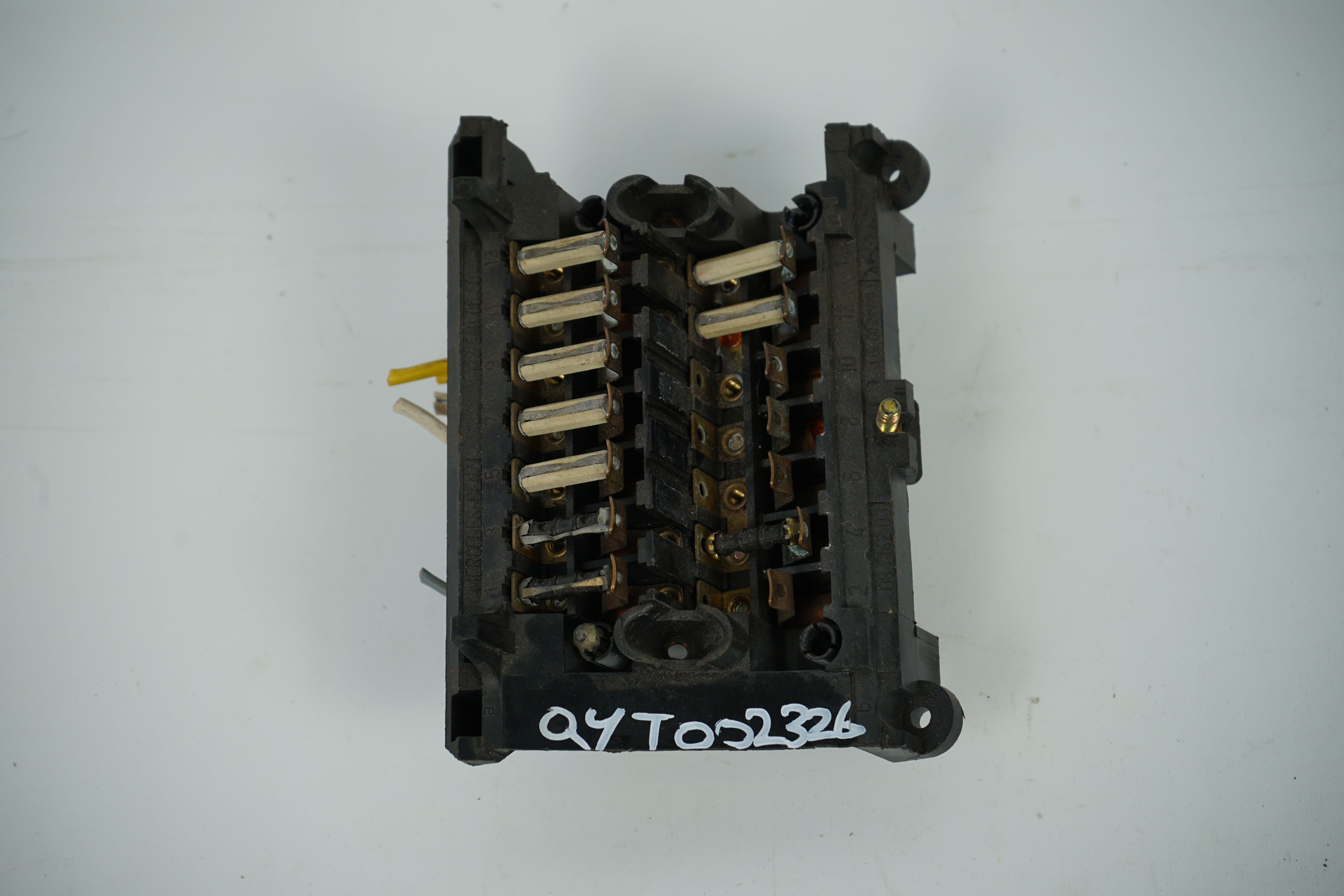 Sicherungskasten Mercedes-Benz C123 S123 T-Modell W123 Sicherungskasten Hauptleitungssatz A1235400650