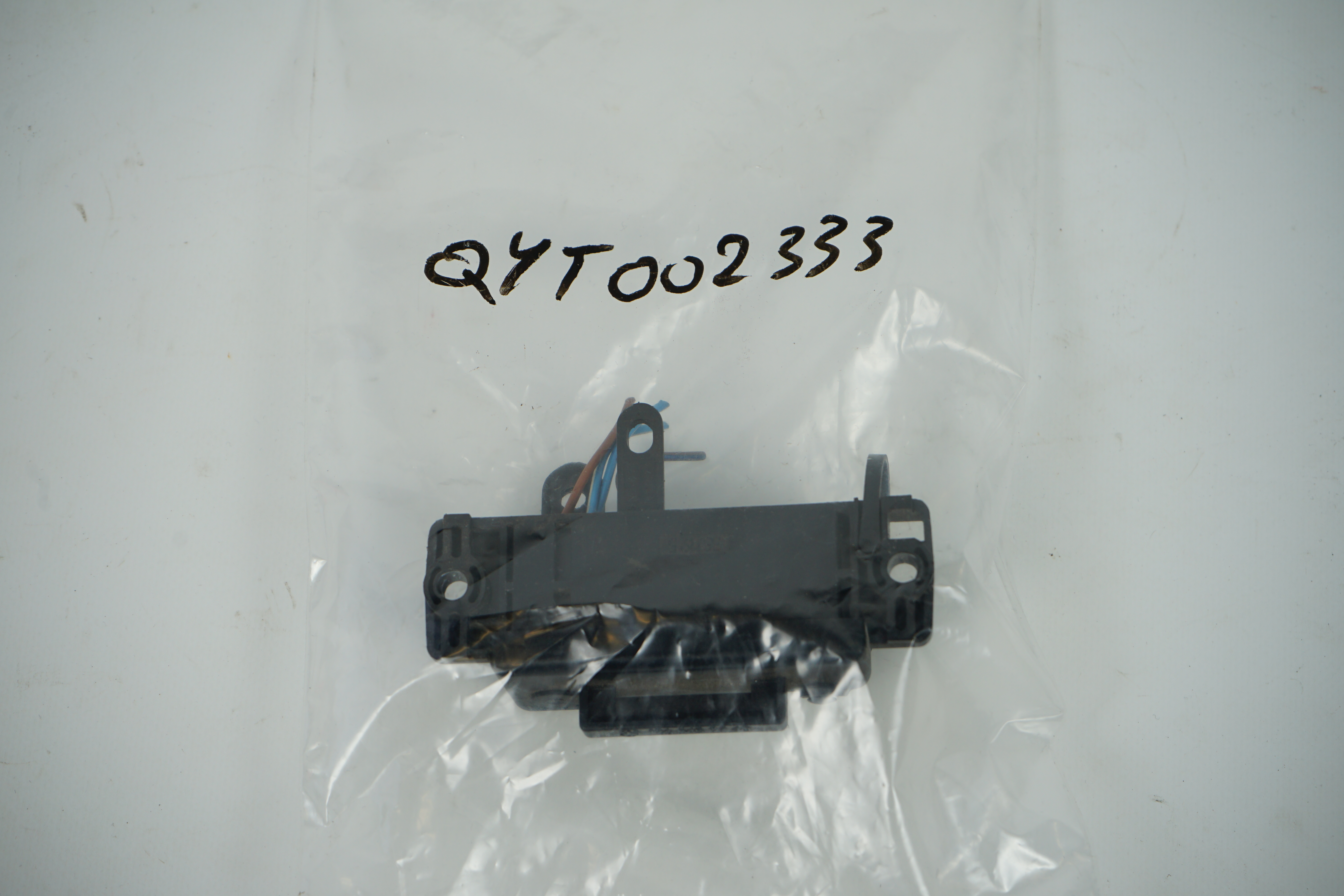 Halter Diagnosedose Mercedes-Benz R107 W124 W126 W201 W463 Halter Prüfstecker Test Diagnose 8-Pin A1265455640 A1265459740