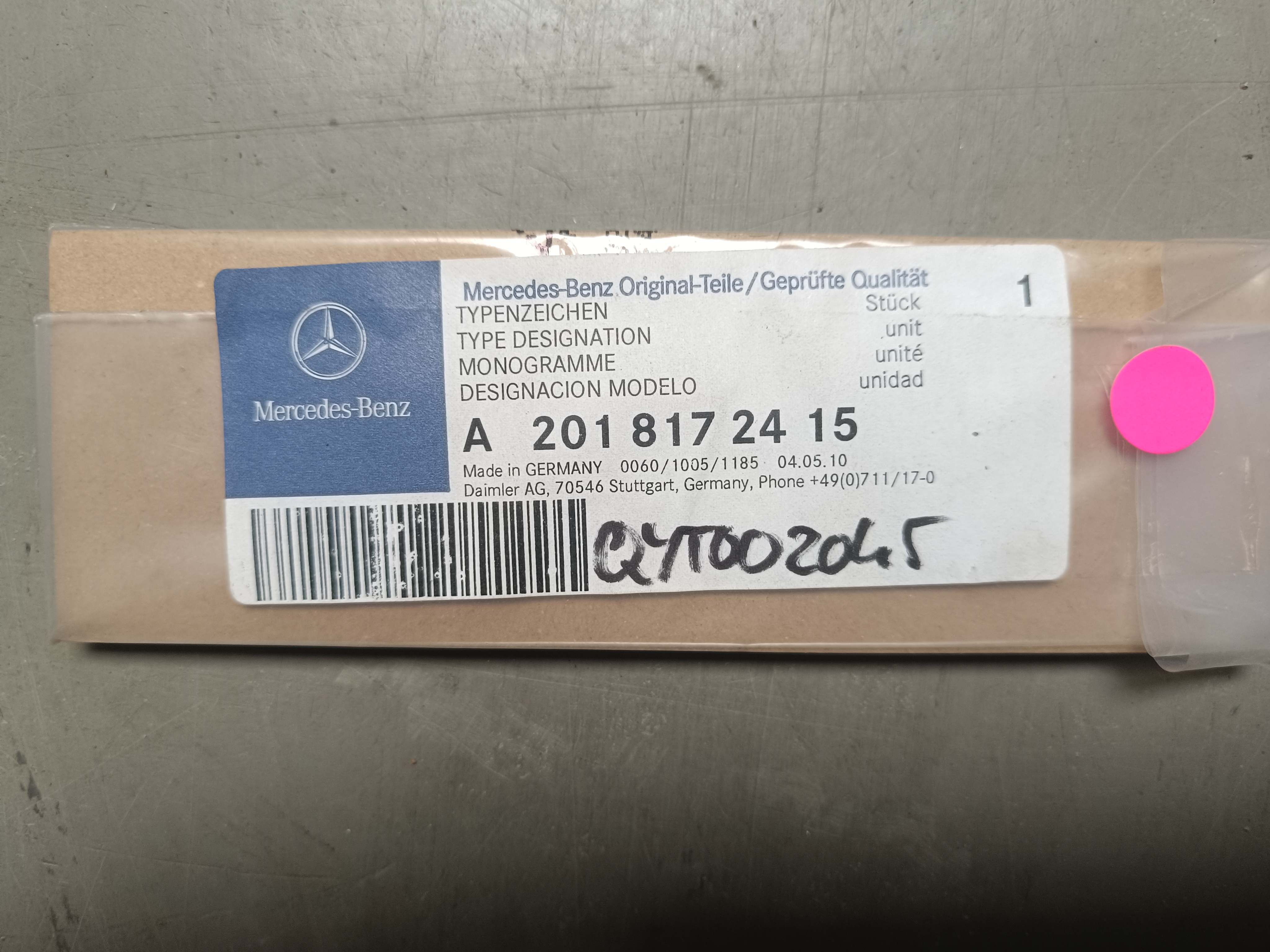 Firmenzeichen "2.0" neu! Mercedes-Benz W201 190E 2.0 Emblem Schriftzug Heckdeckel A2018172415 nos