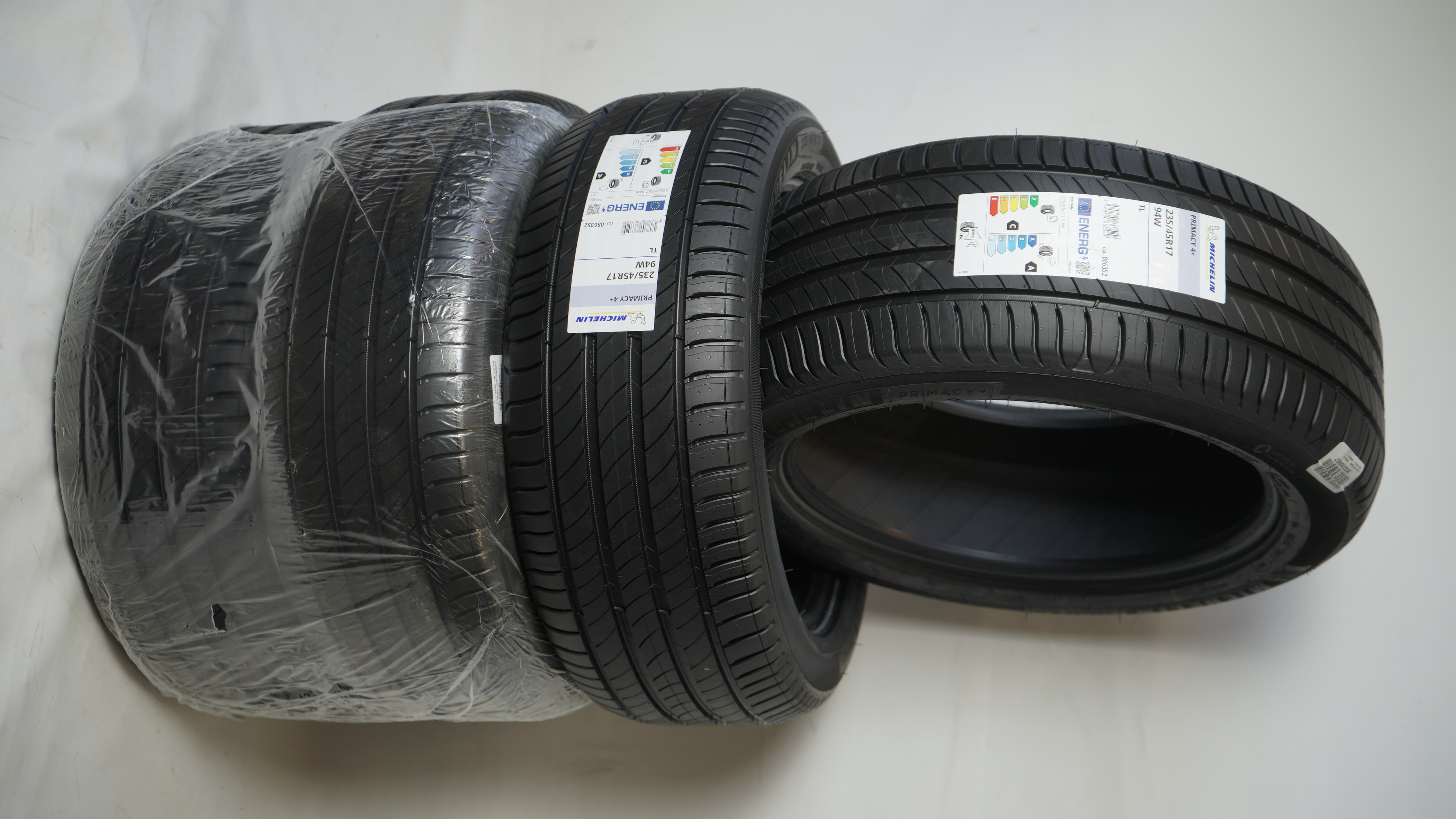 Sommerreifen MICHELIN Primacy 4+ 235/45R17 94W (C, A, B, 70dB) Mercedes-Benz W210 E-Klasse uvm. 23545R17 94W