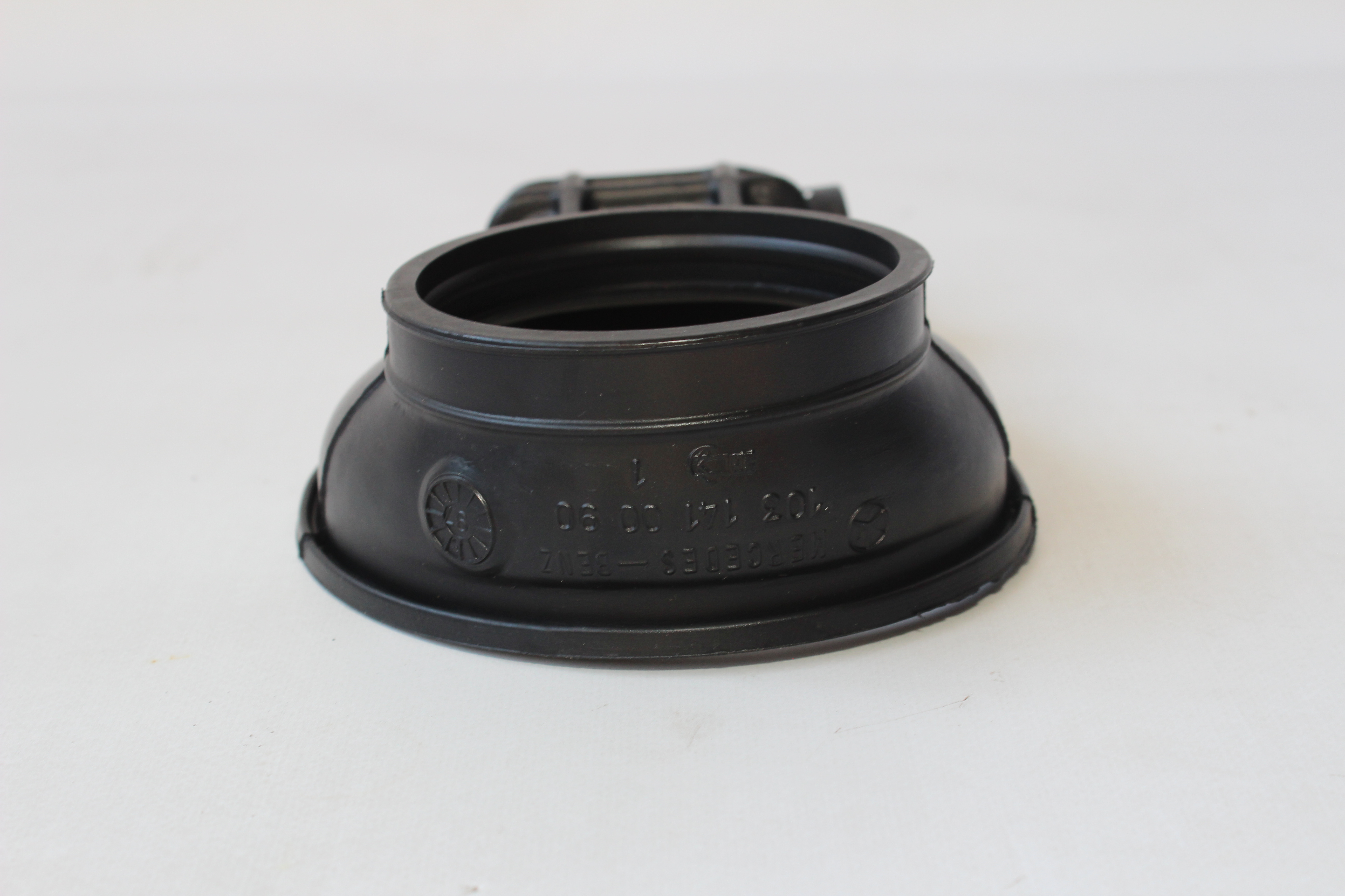 Saugrohrgehäuse Mercedes-Benz Motor M102 M103 R107 C124 S124 W124 C126 W126 W201 W460 W461 Unterteil Gehäuse Luftmengenmesser A1031410090 neu!