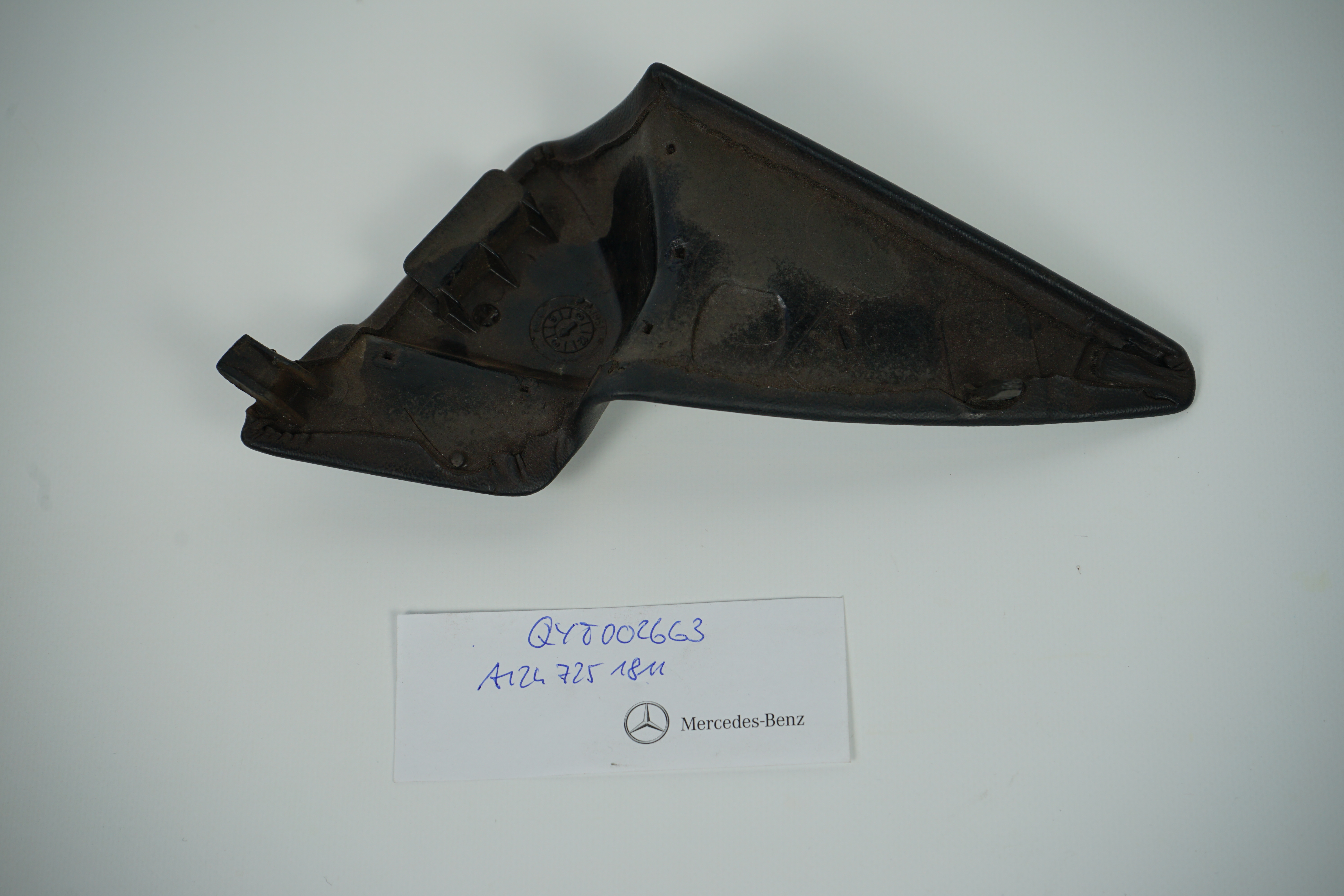  Abdeckung schwarz Mercedes-Benz A124 C124 S124 W124 W201 Abdeckung Spiegeldreieck rechts schwarz A1247251811