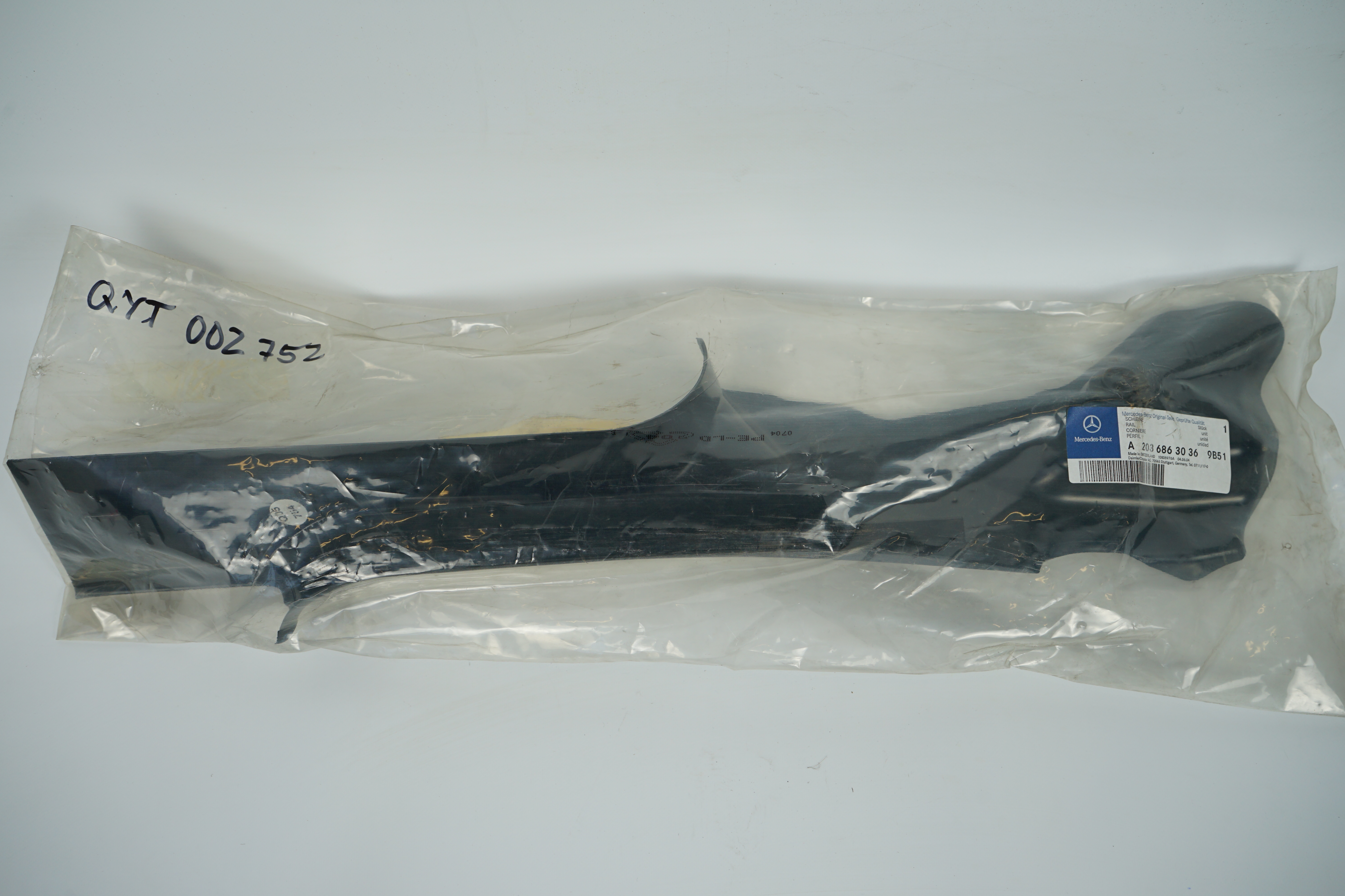 Schiene Mercedes-Benz S203 W203 Abschirmung hinten rechts A2036863036 9051