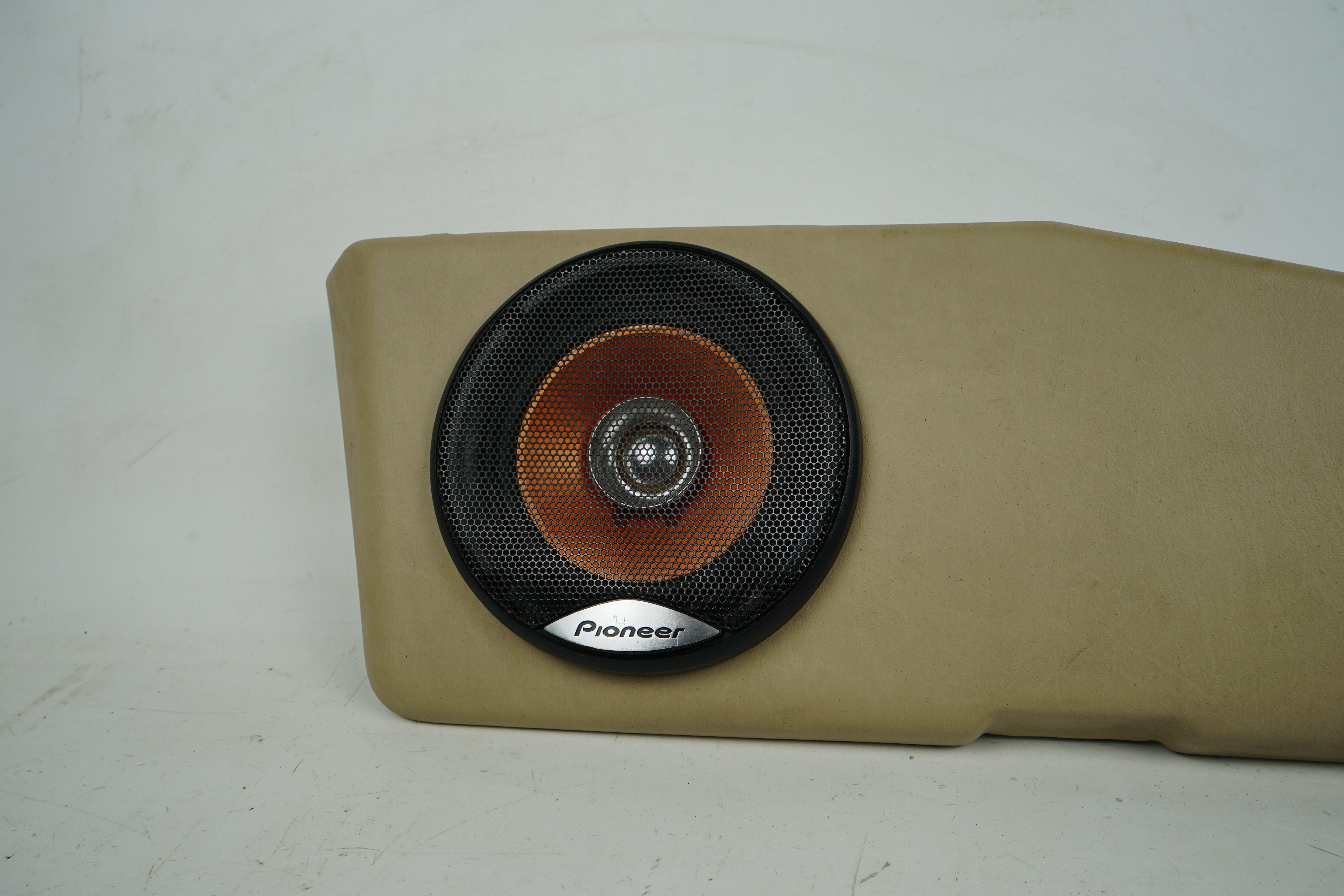 Tasche Fahrertür creme Mercedes-Benz W124 Türpanel links bei MB-TEX und Leder beige A1247200174 8411
