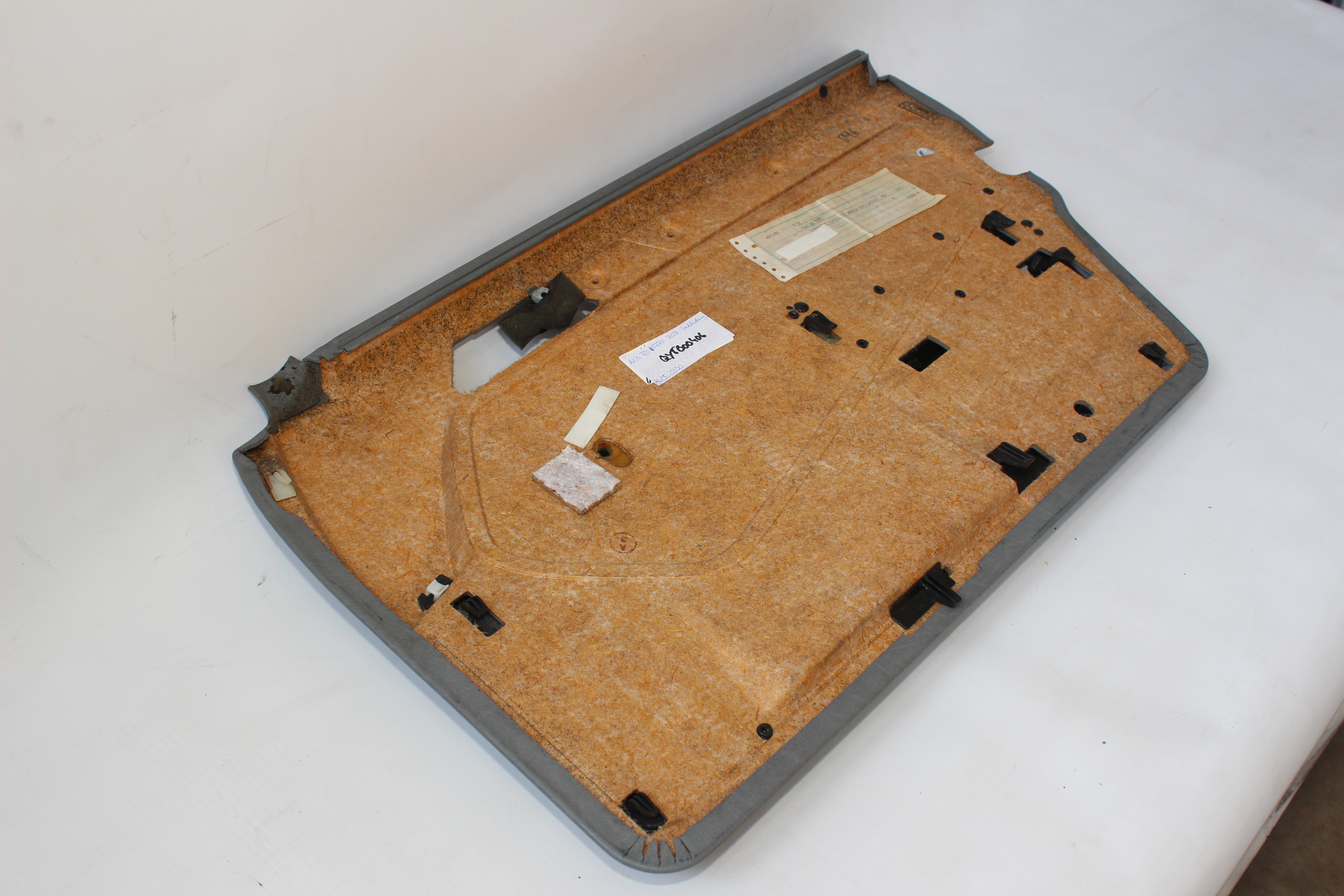 Türverkleidung Stoff Karo grau Fahrertür links Mercedes-Benz S124 W124 Tür vorn links A1247205770 7228 A1247205770 7C28 A1247205770 7C87