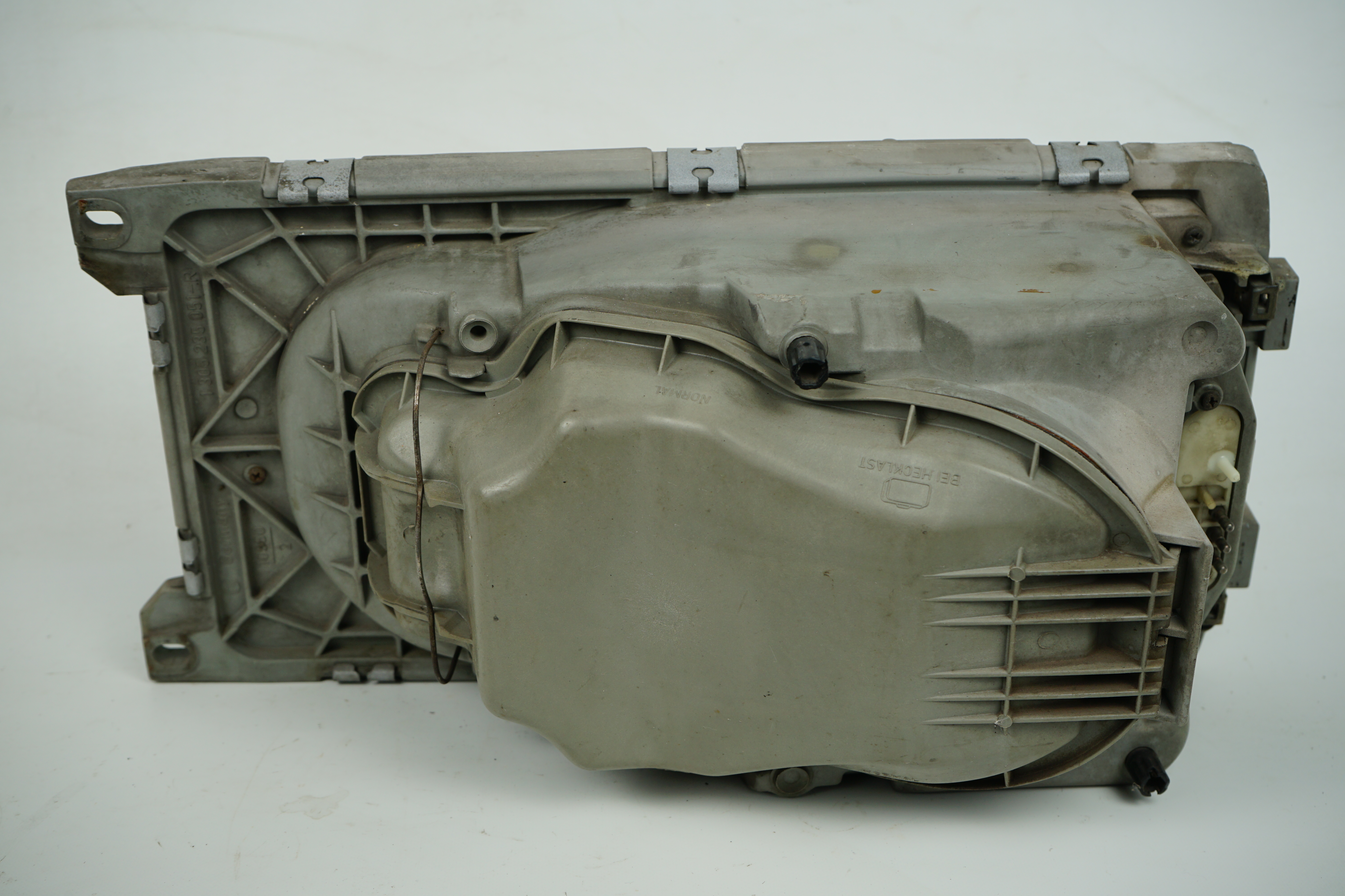 Leuchteinheit rechts mit pneum.Höhenverstellung Mercedes-Benz C123 S123 W123 Bosch Rechtsverkehr A1238205259 A0018207061 A0028200861 A0028200461 Bosch 1305235039/ 1305620200