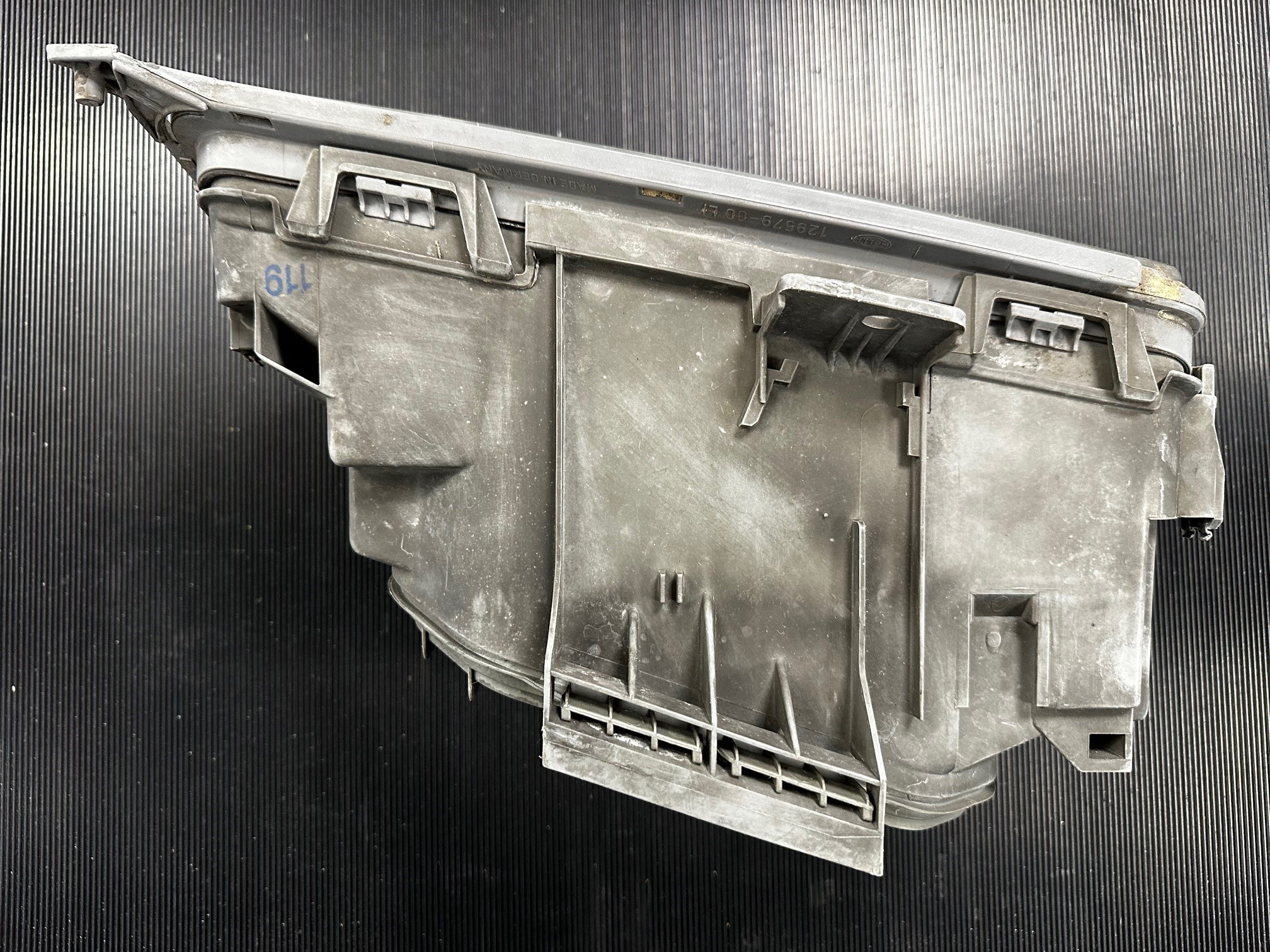 Leuchteinheit links Hella  Mercedes-Benz A124 C124 S124 W124 E-Klasse Cabrio Coupé Limousine T-Modell Kombiwagen Mopf 2 A1248203357 A1248209359 Hella 1EJ007219-051 A1248205566