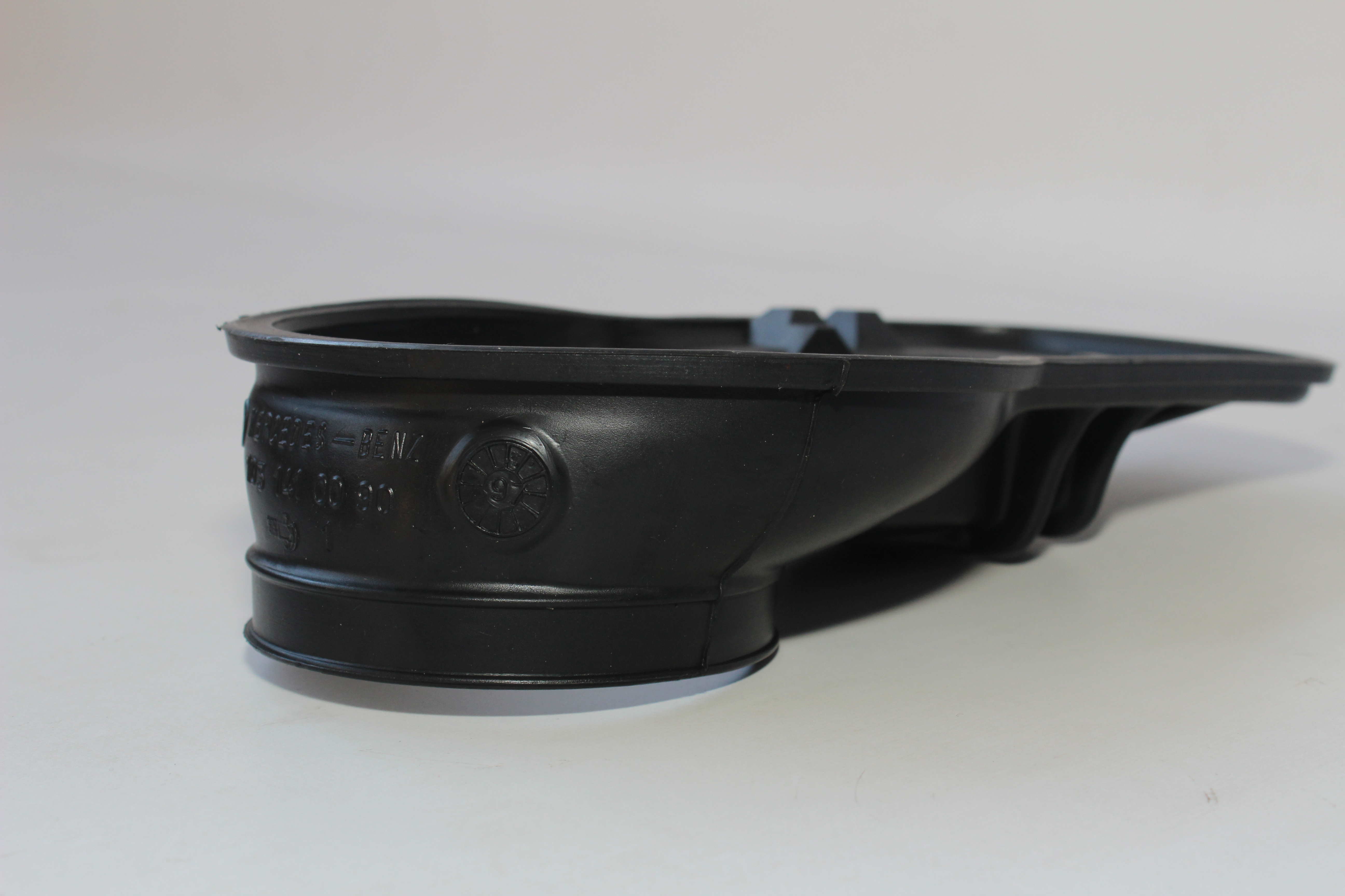 Saugrohrgehäuse Mercedes-Benz Motor M102 M103 R107 C124 S124 W124 C126 W126 W201 W460 W461 Unterteil Gehäuse Luftmengenmesser A1031410090 neu!