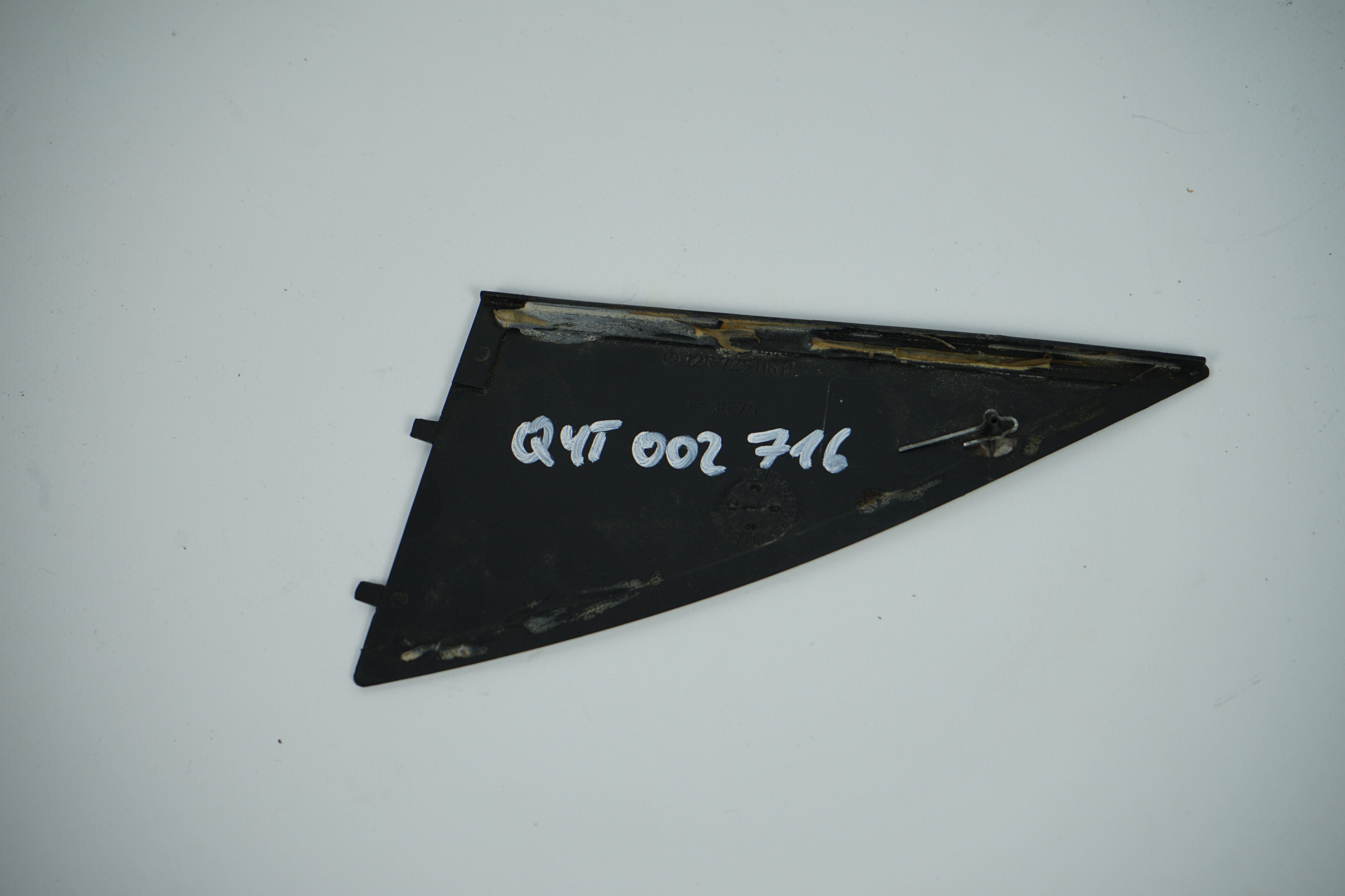 Abdeckplatte Mercedes-Benz C126 W126 Abdeckplatte Außenspiegel rechts A1267250611