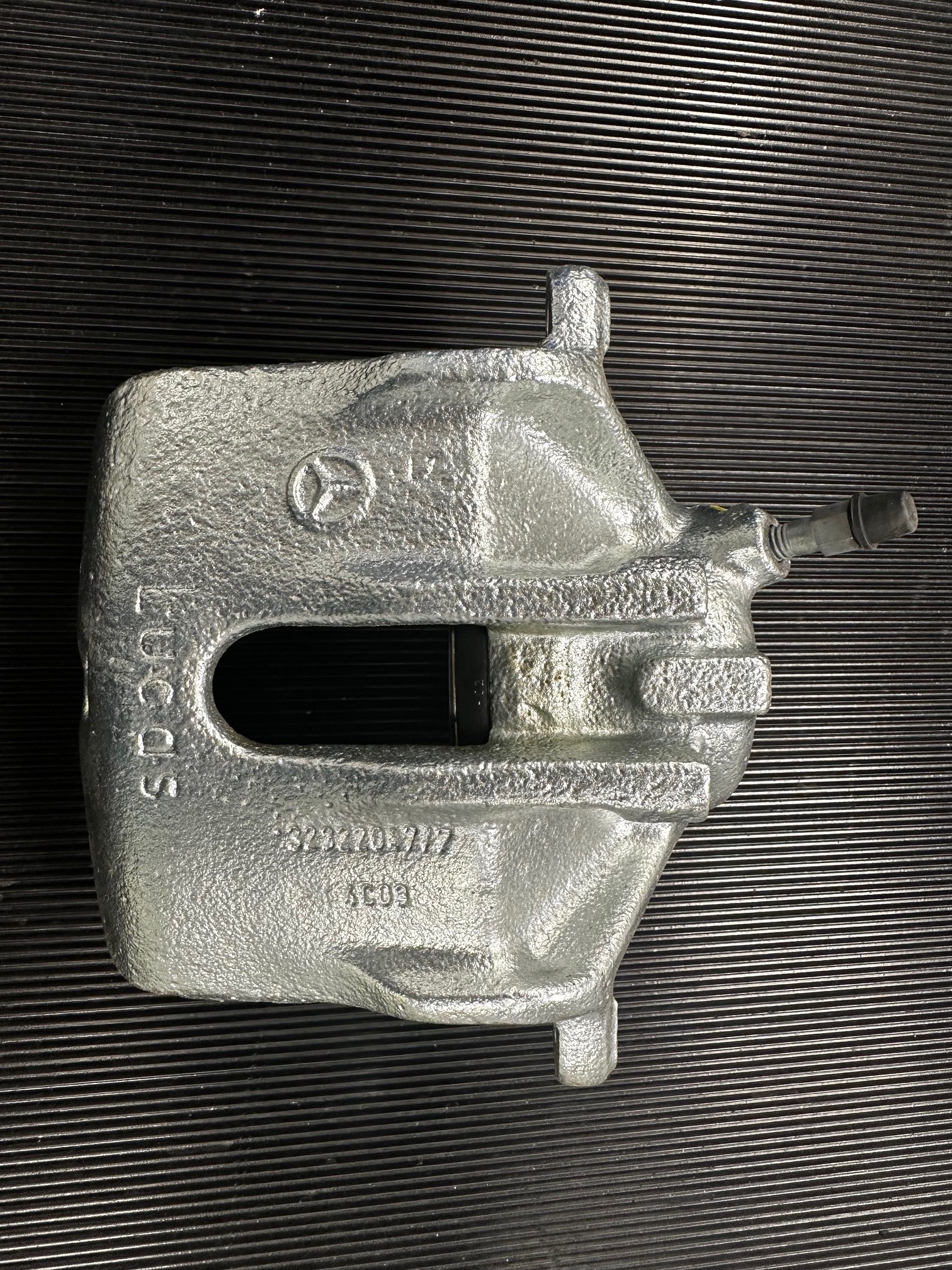 Bremssattel links Mercedes-Benz A124 C124 S124 W124 Faustsattel Bremsanlage vorn fahrerseitig A0004205583 A0014201883 ATE 240037 24.3541-1603.5 24354116035 Neu! Kopie